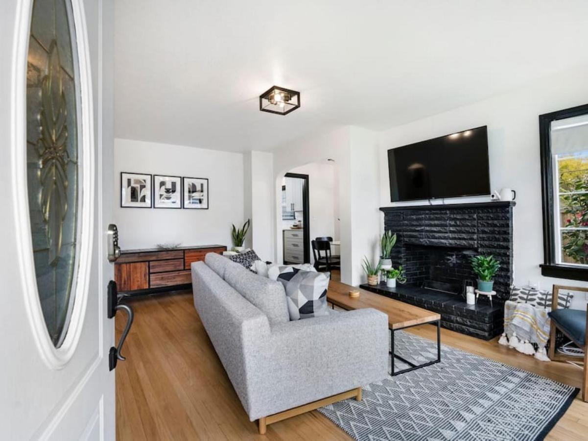 Picture Perfect Bungalow In The Heart Of Dt Vancouver Esterno foto