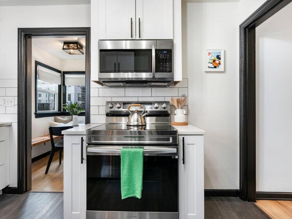 Picture Perfect Bungalow In The Heart Of Dt Vancouver Esterno foto