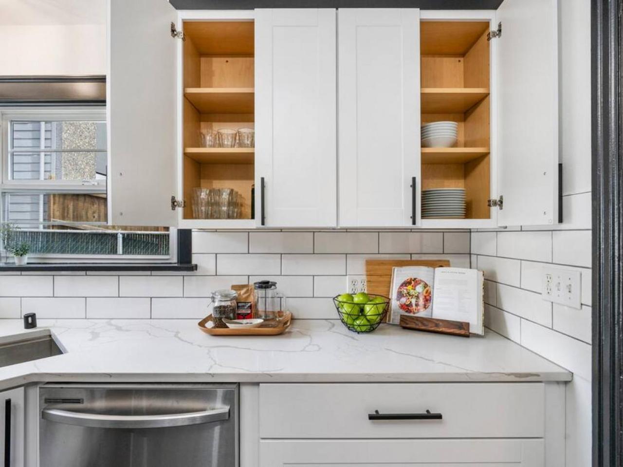 Picture Perfect Bungalow In The Heart Of Dt Vancouver Esterno foto