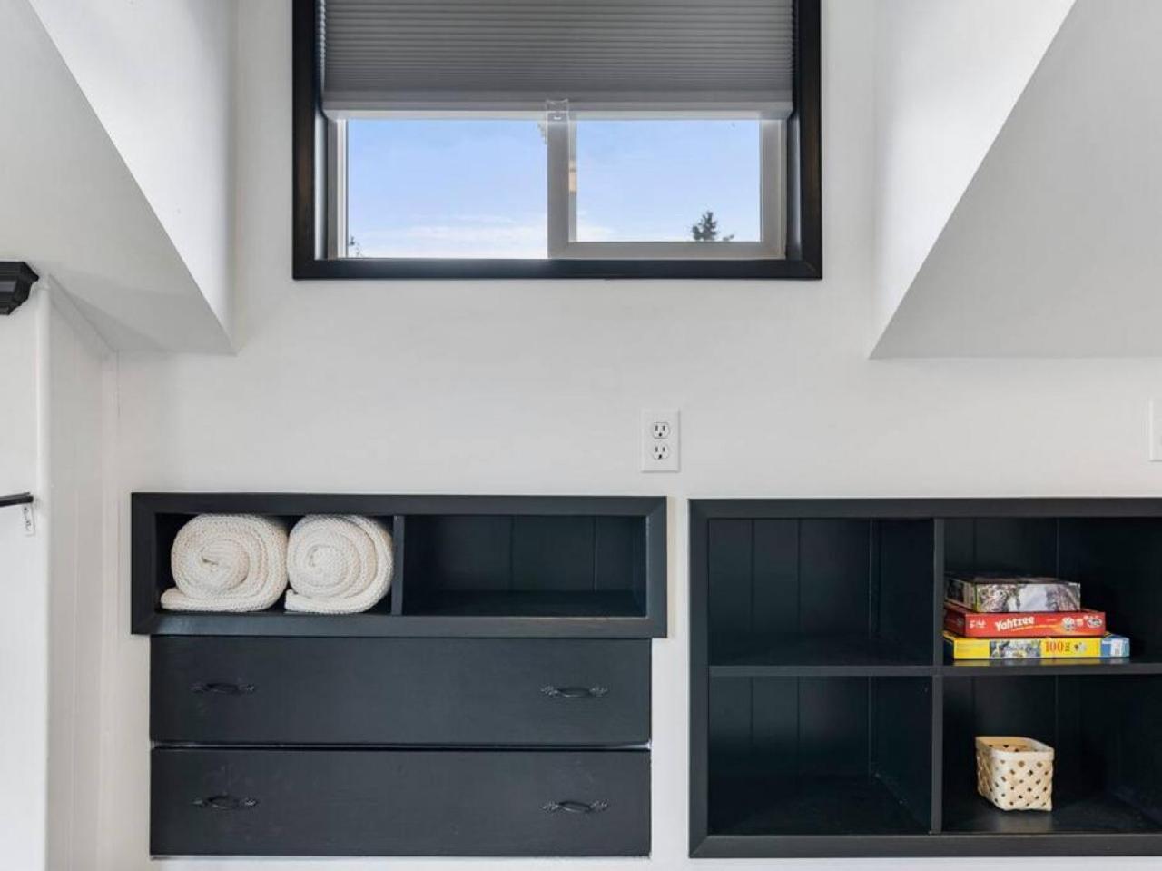 Picture Perfect Bungalow In The Heart Of Dt Vancouver Esterno foto