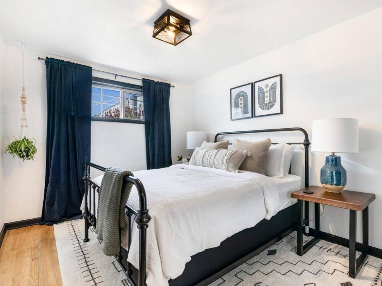 Picture Perfect Bungalow In The Heart Of Dt Vancouver Esterno foto