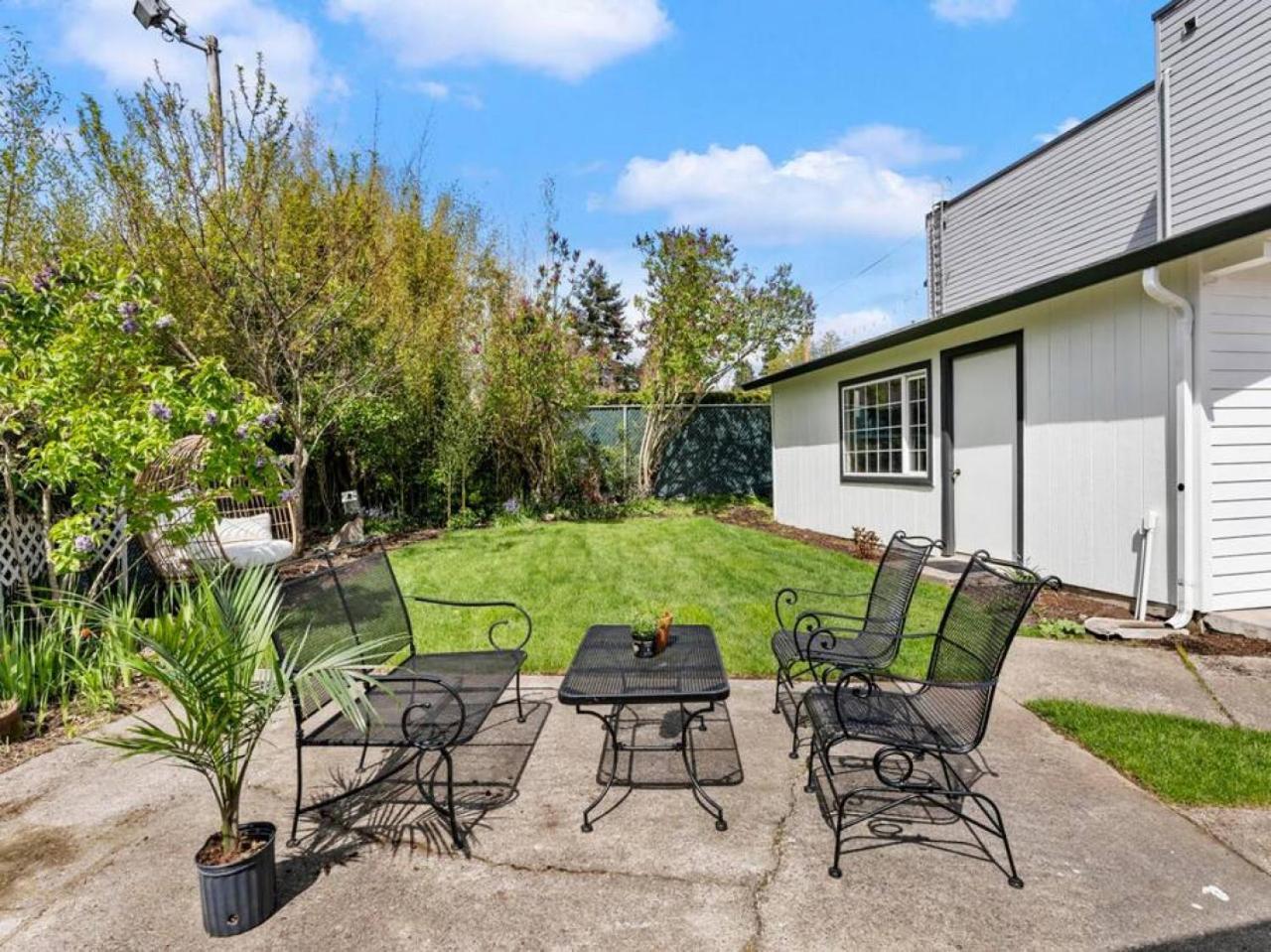 Picture Perfect Bungalow In The Heart Of Dt Vancouver Esterno foto